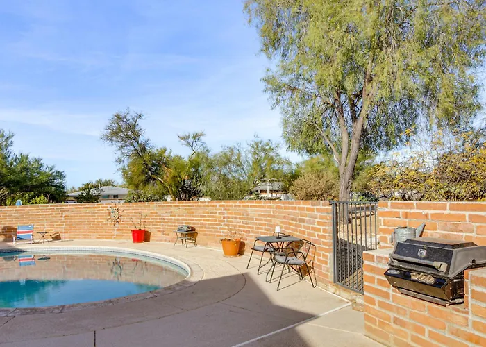 Private Pool & Fire Pit! Walkable Retreat